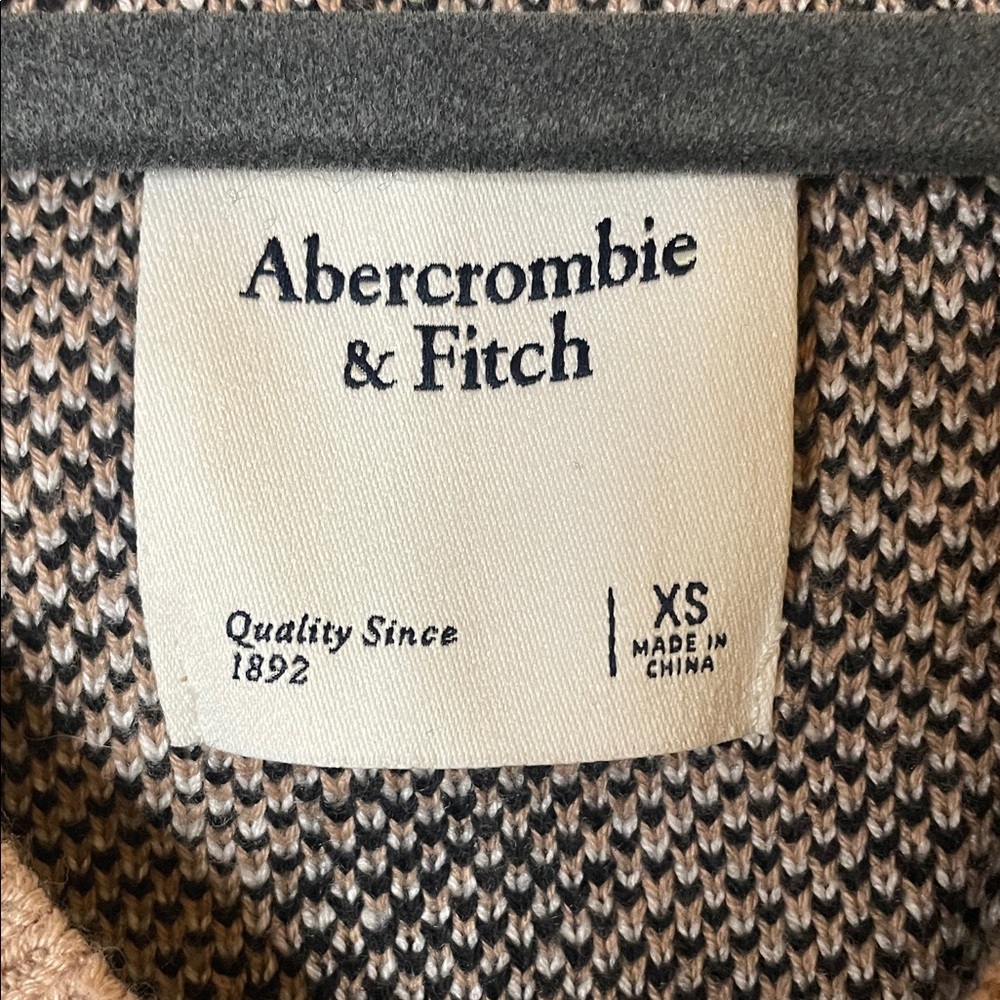 Abercrombie & Fitch Women's V-Neck Argyle Sweater Vest - Brown, Black, and Cream - Picture 2 of 6